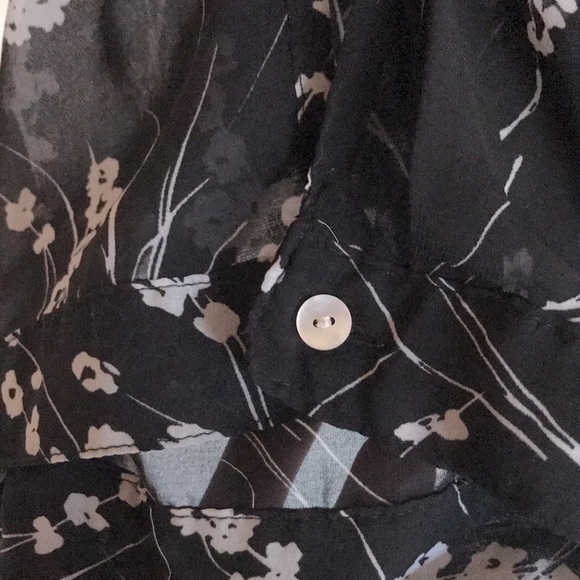 Apt. 9 Black Chiffon White Floral Top - Picture 4 of 5
